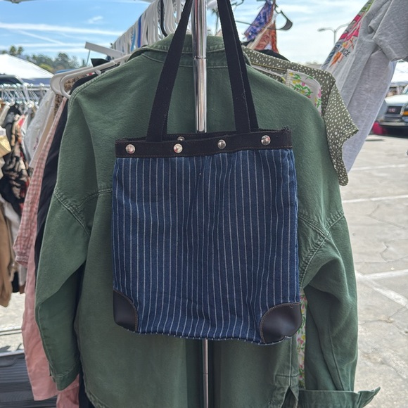 Tommy Hilfiger - Picture 1 of 4